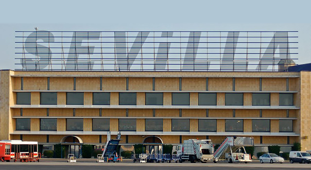 Aeropuerto de Sevilla entrada